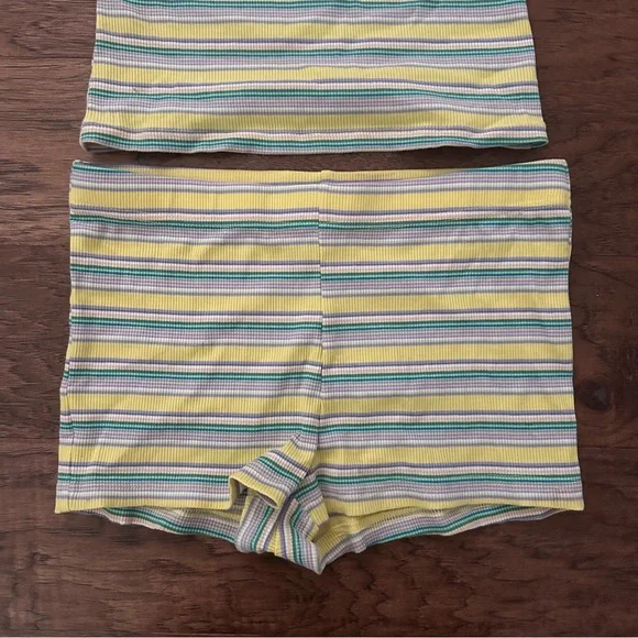 White Fox Boutique Escape Mode Shorts Set - Picture 6 of 6